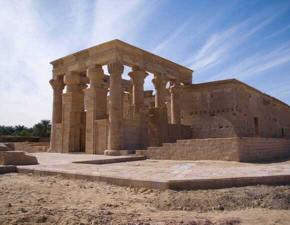 Al-Kharga Oasis: Discover 8 Must-See Wonders and Experiences