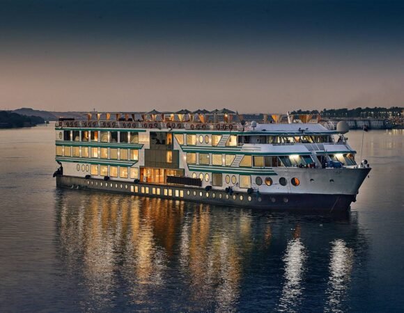 Nile Cruise: 8 Amazing Reasons to Choose It Over Hotels in Luxor and Aswan